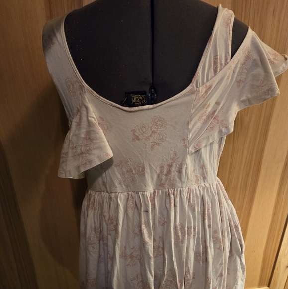 Beauty and the Beast Hot Topic Live Action Collection Pink Plus Size 1 - Picture 2 of 6